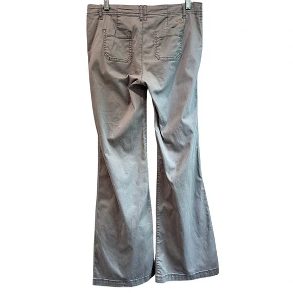 Abercrombie & Fitch Womens Gray Bootcut Chino Trousers Low Rise Pleated Size 4 - Picture 3 of 9